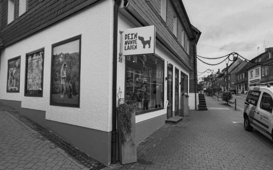 Außenwerbung "DeinHundeladen"