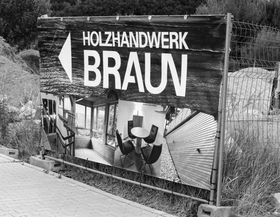 Bauzaunbanner Holzhandwerk Braun